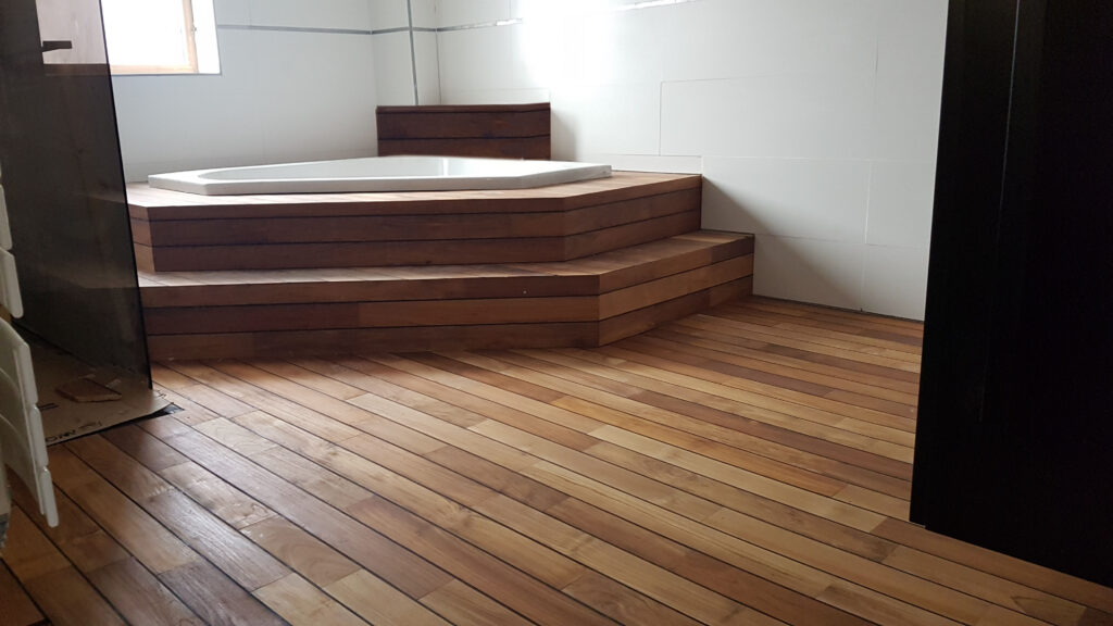 Tracaux Parquet Et Baignoire 1024x576